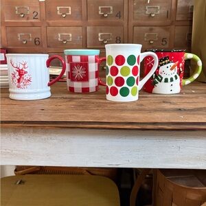 Festive Holiday Mug Set - Multicolor